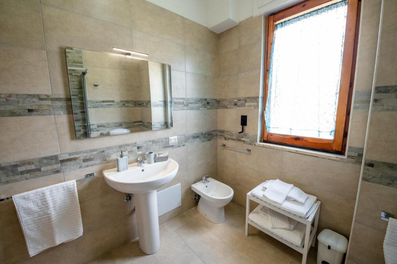 Bacco E Barocco Bed & Breakfast เลชเช ภายนอก รูปภาพ